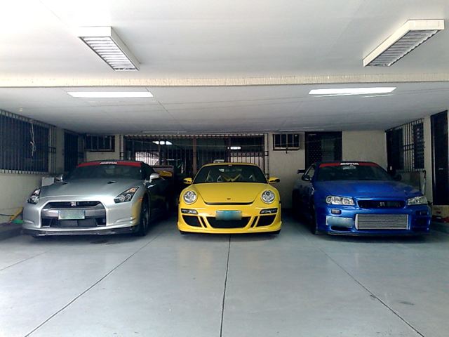 An R34 and a Supra under one roof before the R35 came